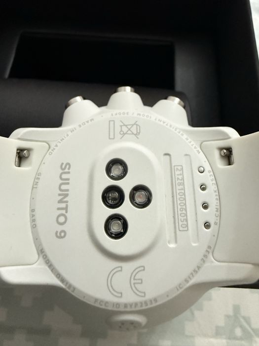 Suunto 9 white safir cristal