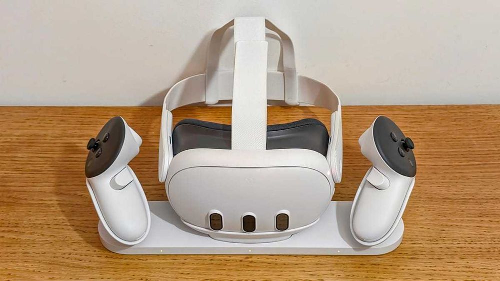 Oculus quest 3 + accesori si jocuri (ca nou)