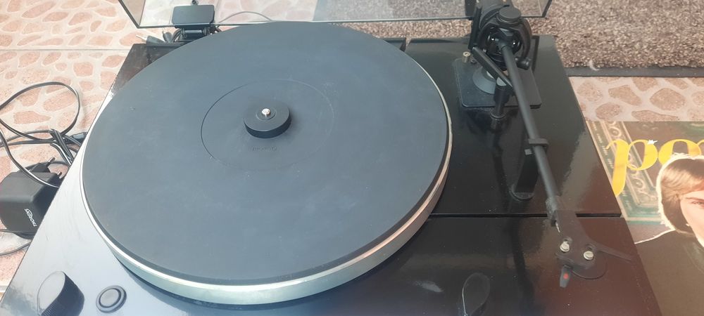 ГРАМОФОН Thorens TD318