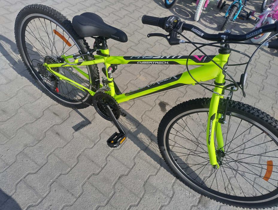 BG Велосипед 26" CYBER жълт