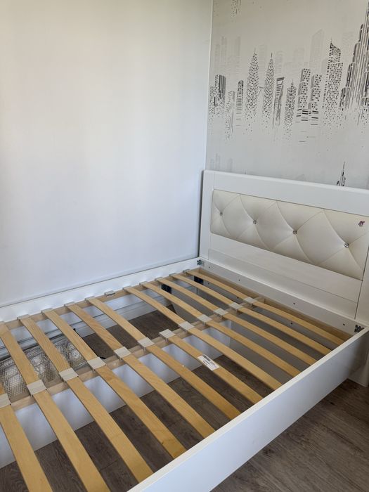 Кровать с ортопедическим матрасом