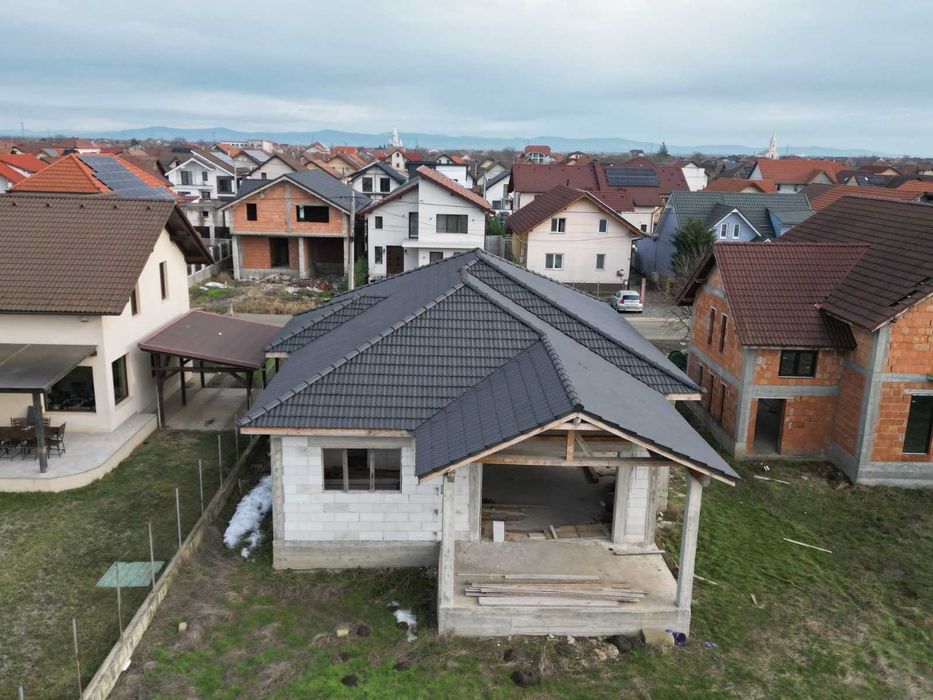 Casă la roșu în Livada, teren 600 mp