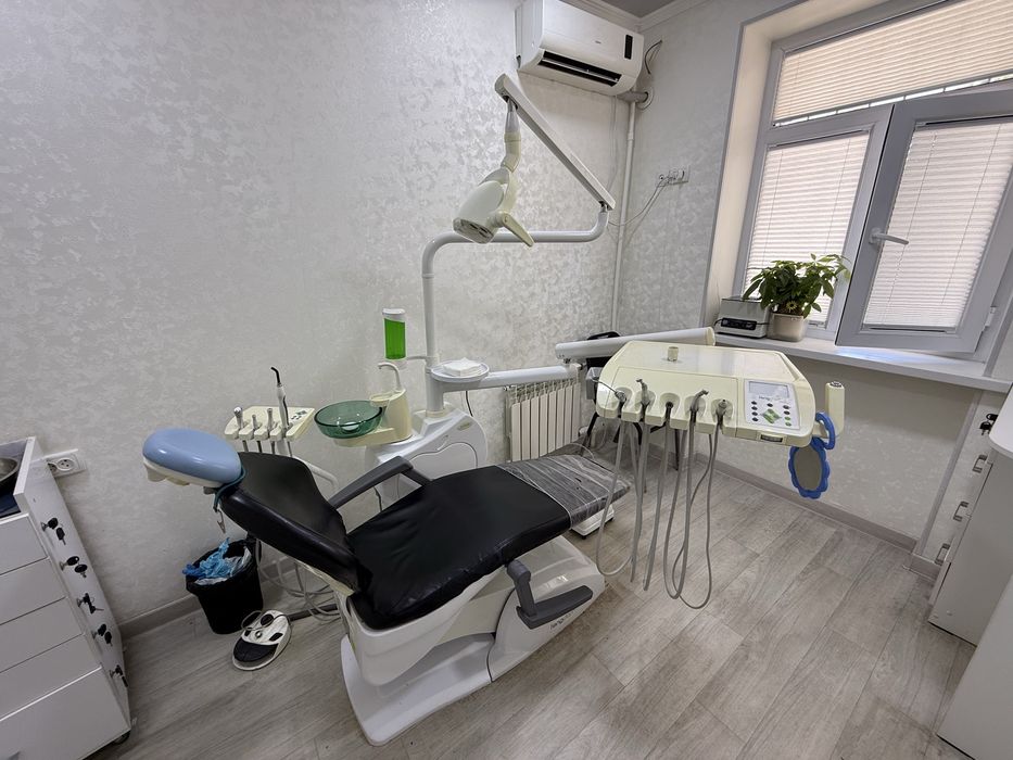 Стоматологический кресло сотилади