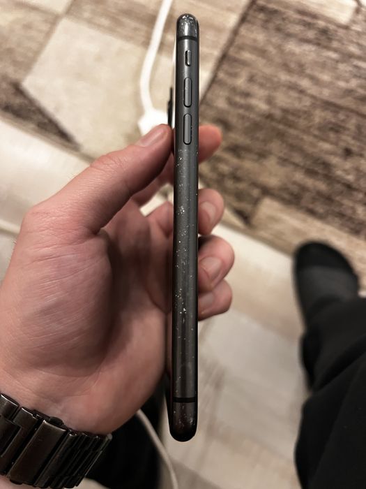 Vand iPhone 11 128 GB Cititi Anuntul