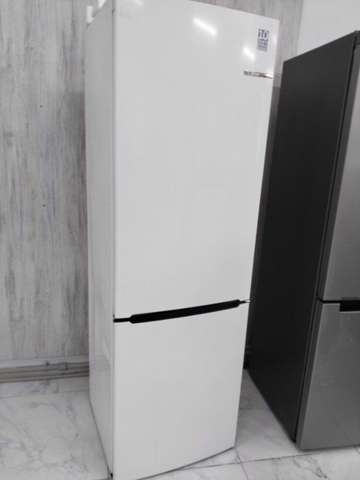 Продается холодильники разных размеров