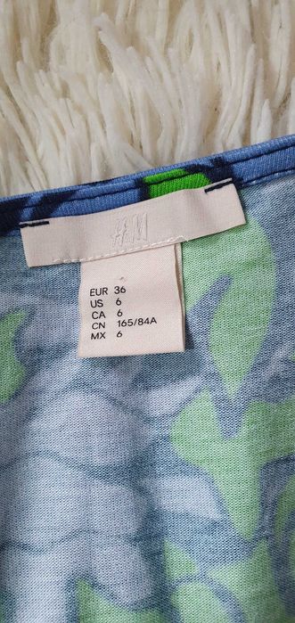 Новое  нарядное платье  бренд НМ