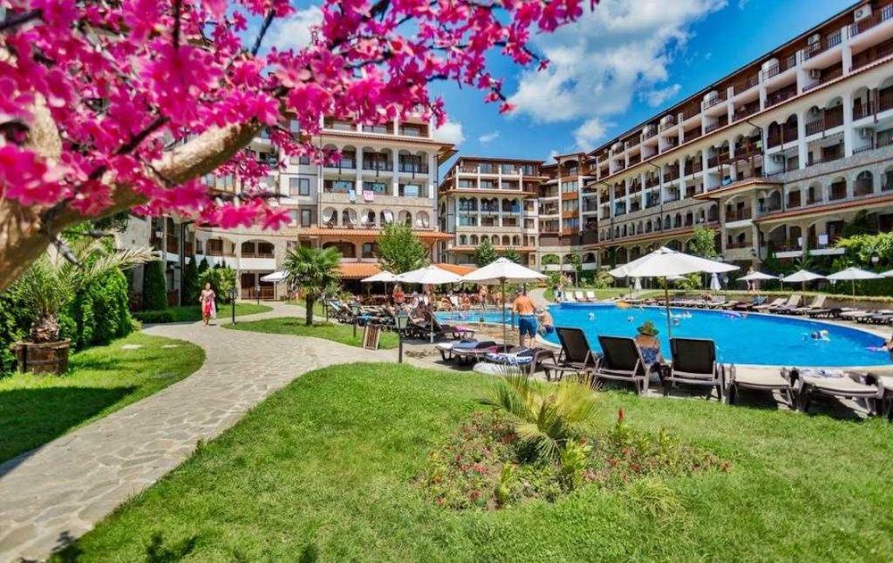 Продава се Двустаен апартамент в Свети Влас - 64 кв.м за 1375 €/кв.м - Снимка #12