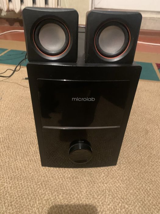 Microlab. Model:M-700