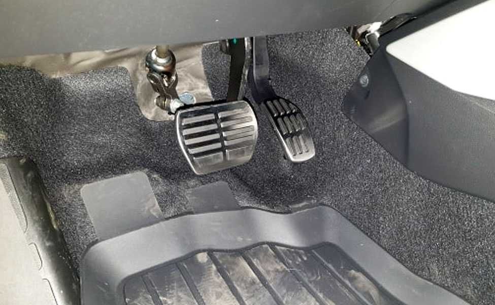 Ornamente INOX pedale - Dacia Logan 3 / Sandero 3 / Duster 2