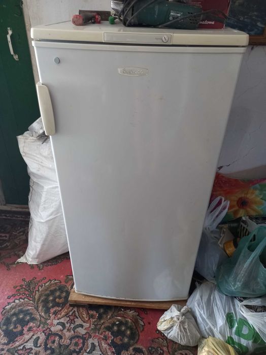 Продам газплиту и холодильник