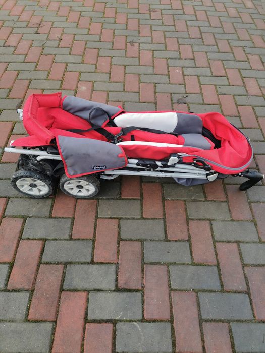Cărucior pliabil Chicco pentru copil