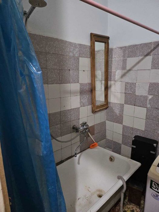 Продается квартира.Юнусабад  13 Ахмад дониш 1в2\2\4