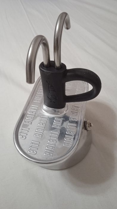 Комплект кафеварка с 2 броя чаши Set Mini Bialetti индукционна черна