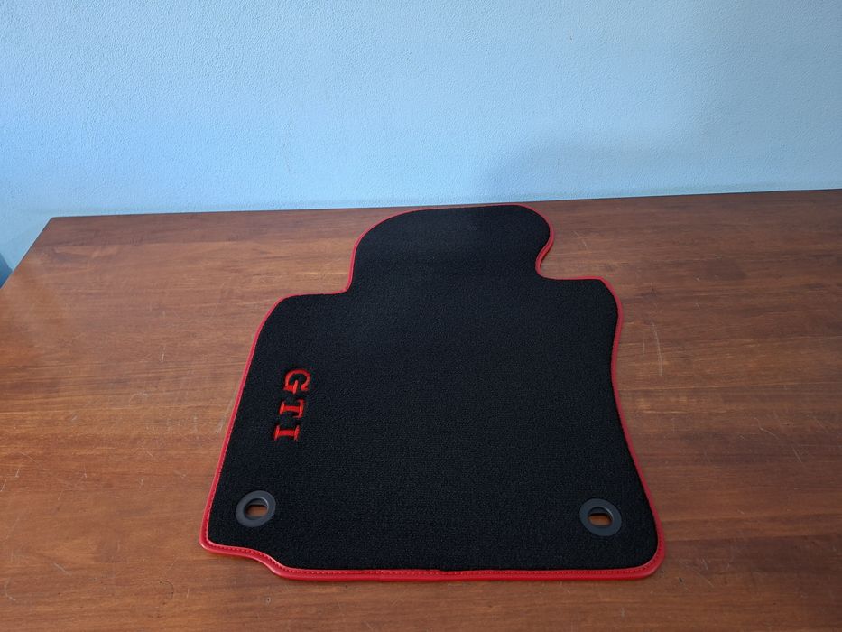 Covorase auto din mocheta dedicate VW Golf 5 - 6 (R32 - GTI)