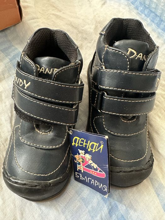 обувки чисто нови 10 лв 24 номер