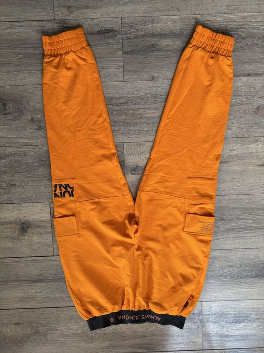 Чисто нов комплект junona