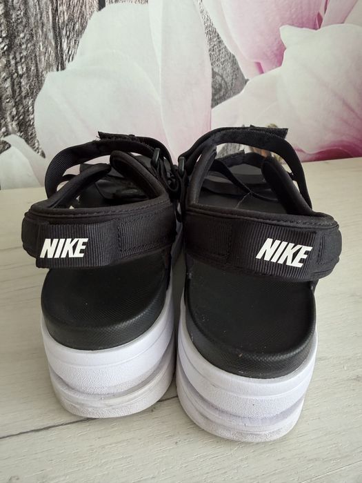 Унисекс сандали nike