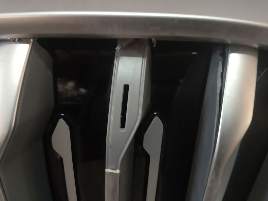 BMW X6 G06 решетка и маска с жалуци