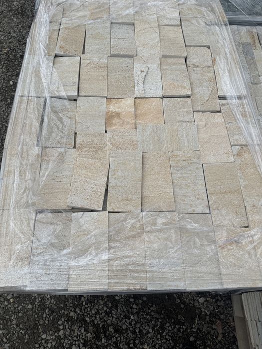 Piatra naturală pavat placat
