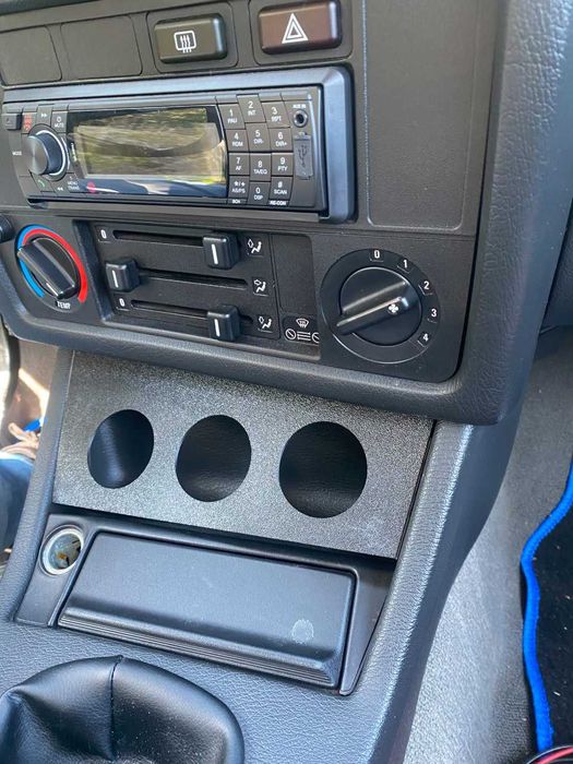 Подиум под манометр для BMW E30