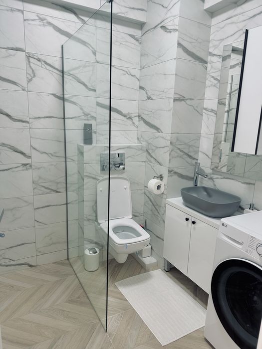Apartament de inchiriat in bloc Ucasy(langa Metro)
