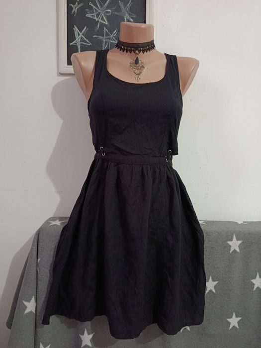 Rochie neagra H&M medieval style Punk Rock Goth Altercore mărimea XS
Î