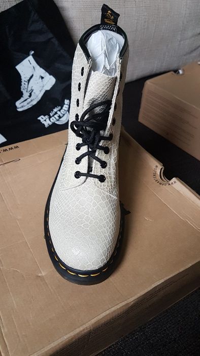 Dr Martens Boots Snakeskin, nr 43, noi_bej deschis