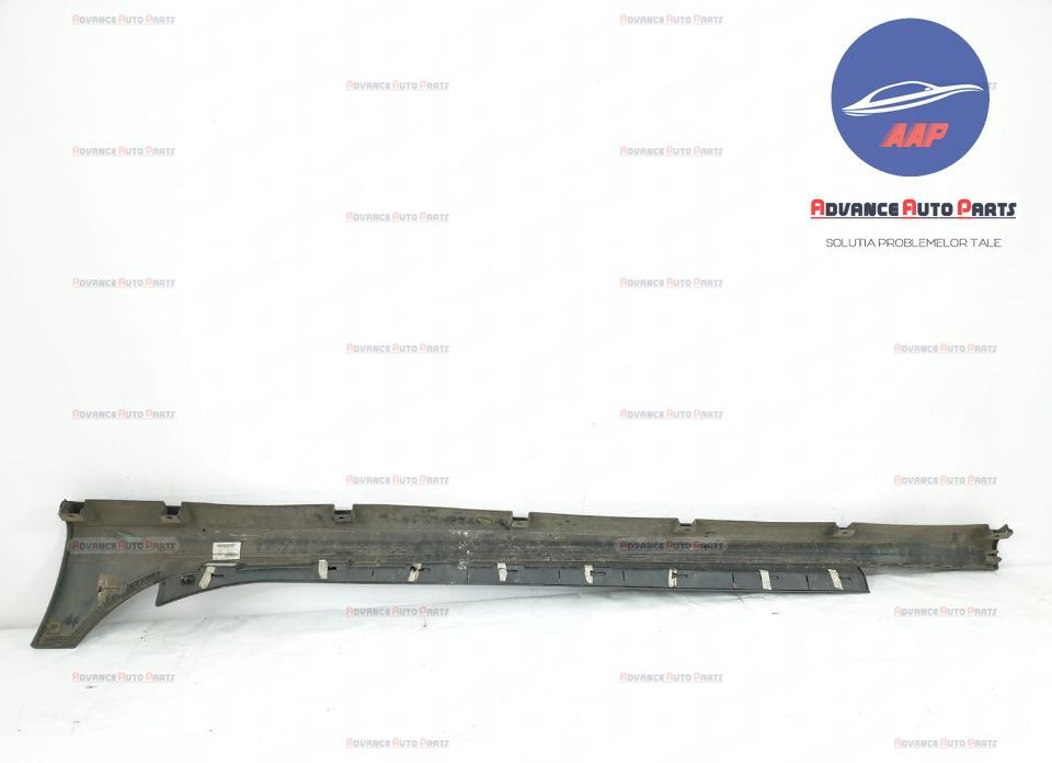 Масерати Гибли / Maserati Ghibli Седан Оригинален десен праг в добро с