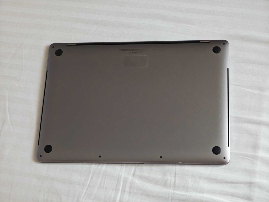 MacBook Pro 15 2018 i7, 32gb ram, touchbar, 500gb ssd, laptop apple