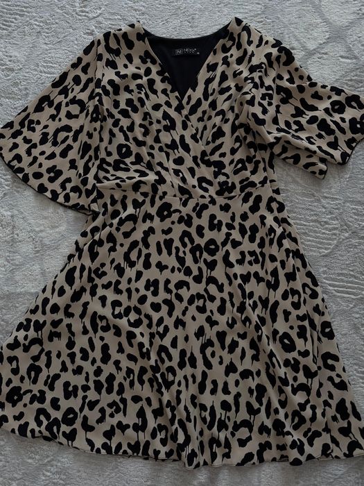 Продам платье в отличном состояний