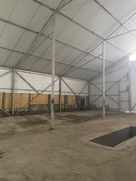 Hala metalica cu panou sandwich