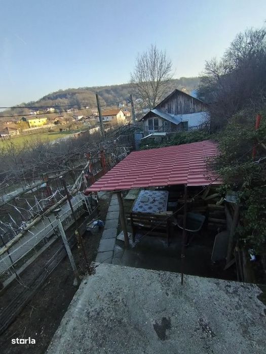 Casa P+1+M, 185 mp, teren 590 mp, Leamna de jos