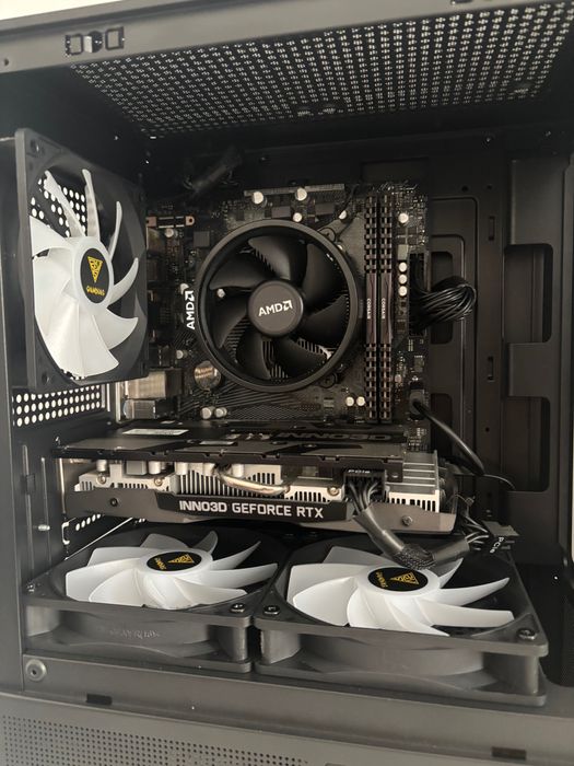 Vând pc de gaming Ryzen 5 5600 | RTX