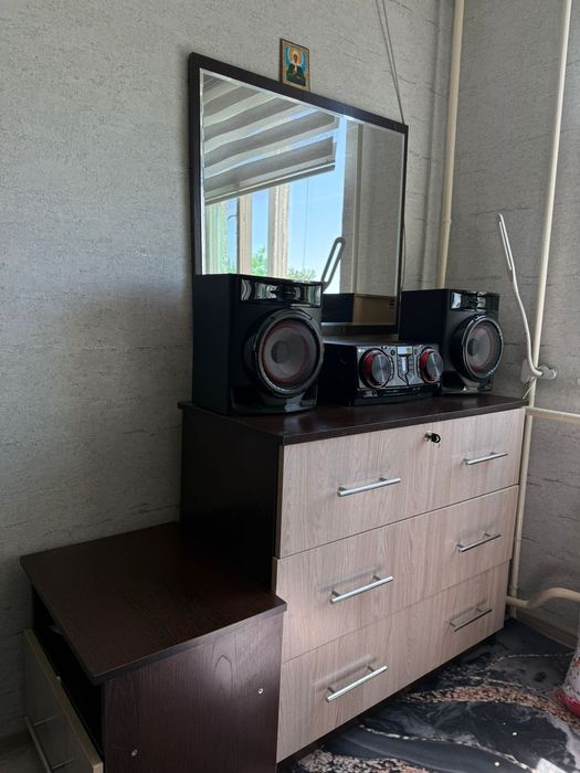 Спальный гарнитур