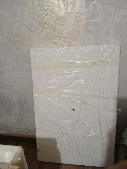 Стол из пластика(белый)- Россия.10000т.