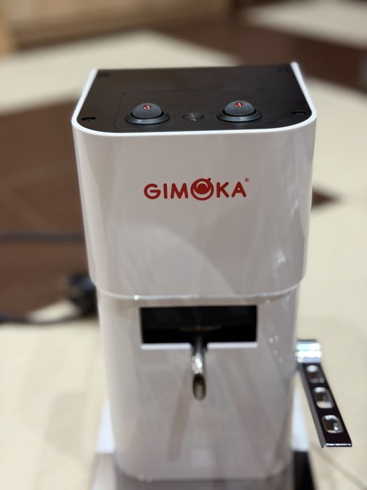 Продавам кафе машина GIMOKA – като нова!