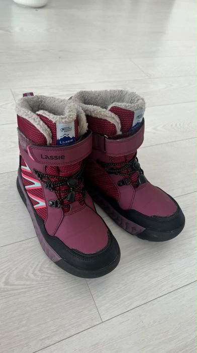 Продам зимние сапоги на девочку