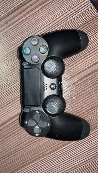 Продам PS4 Fat 800 GB (не прошита)