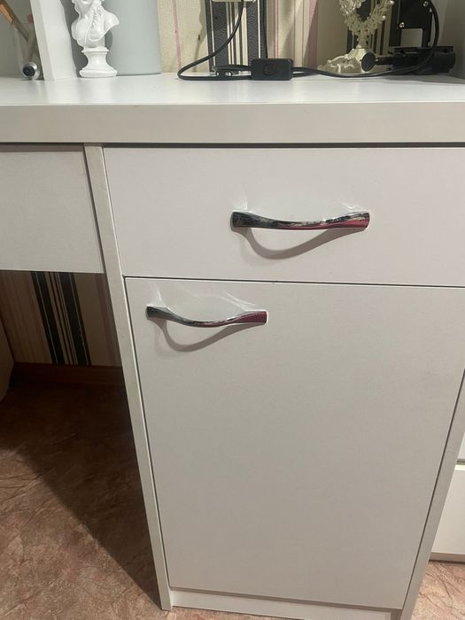 Школьный стол Продам