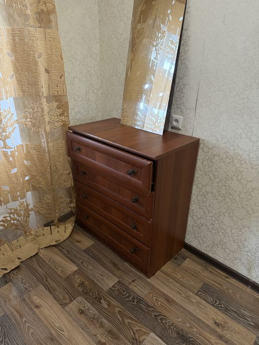 Продам спальный гарнитур