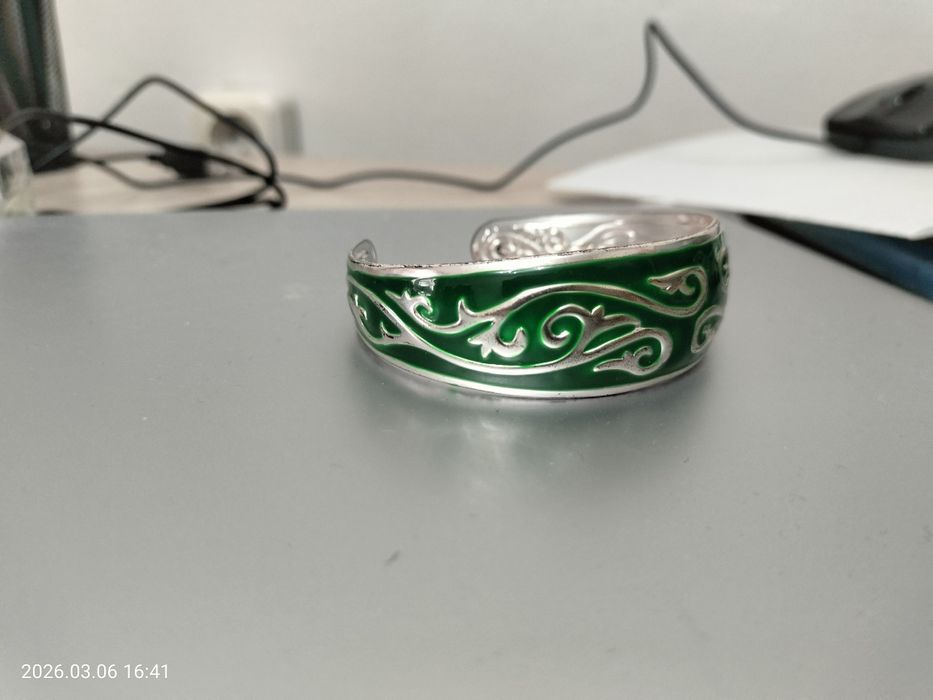 Продается браслет серебро