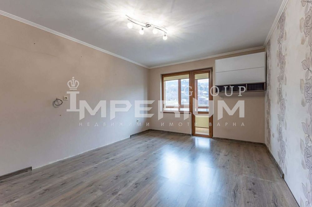 ПРОДАВА* Ексклузивно *ТРИстаен * Тухла* гр.Варна кв.Възраждане