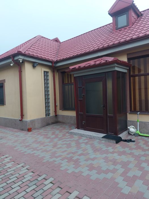 Vand casa cu teren in sat Varsatura com Chiscani