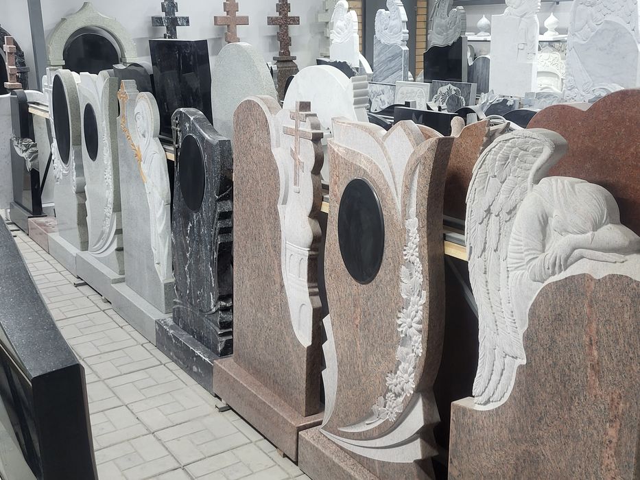 Памятники Костанай