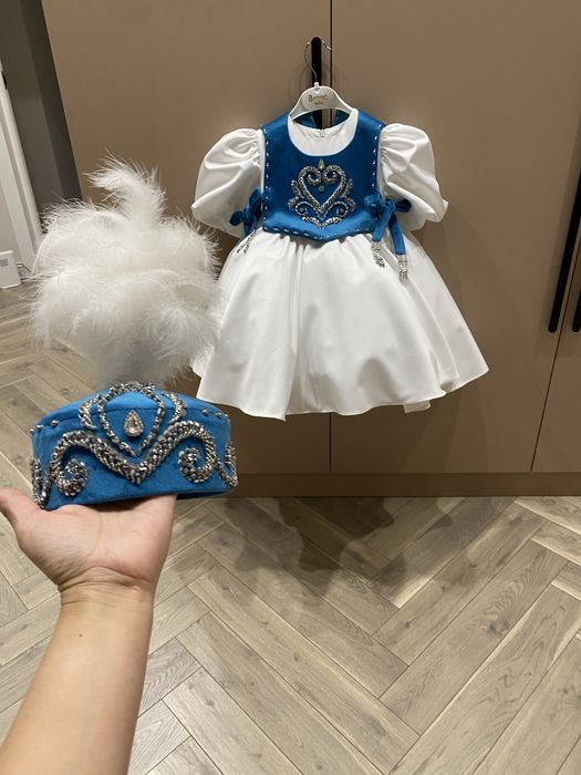 Продается платье, и жилет с тақия