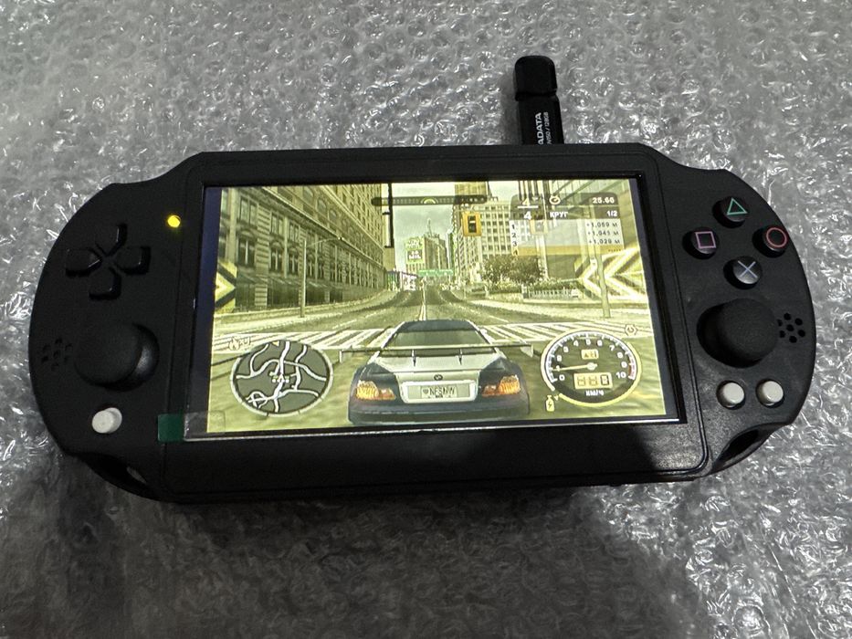 Портативная Playstation 2