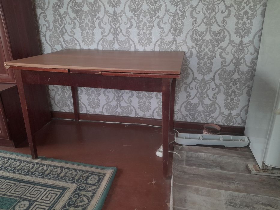 Продам стол в хорошем состоянии