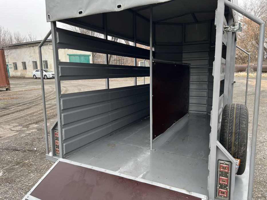 Коневозка прицеп Titan Trailer