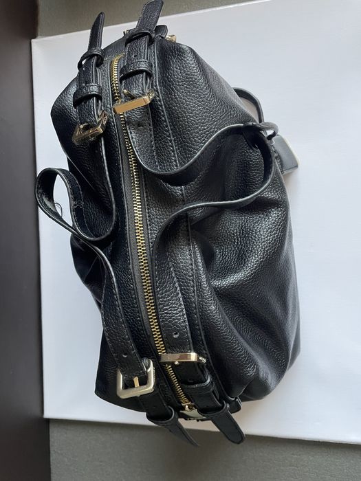 Дамска чанта Pollini – естествена кожа, черна