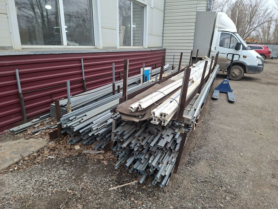 Продам пластиковые профилья